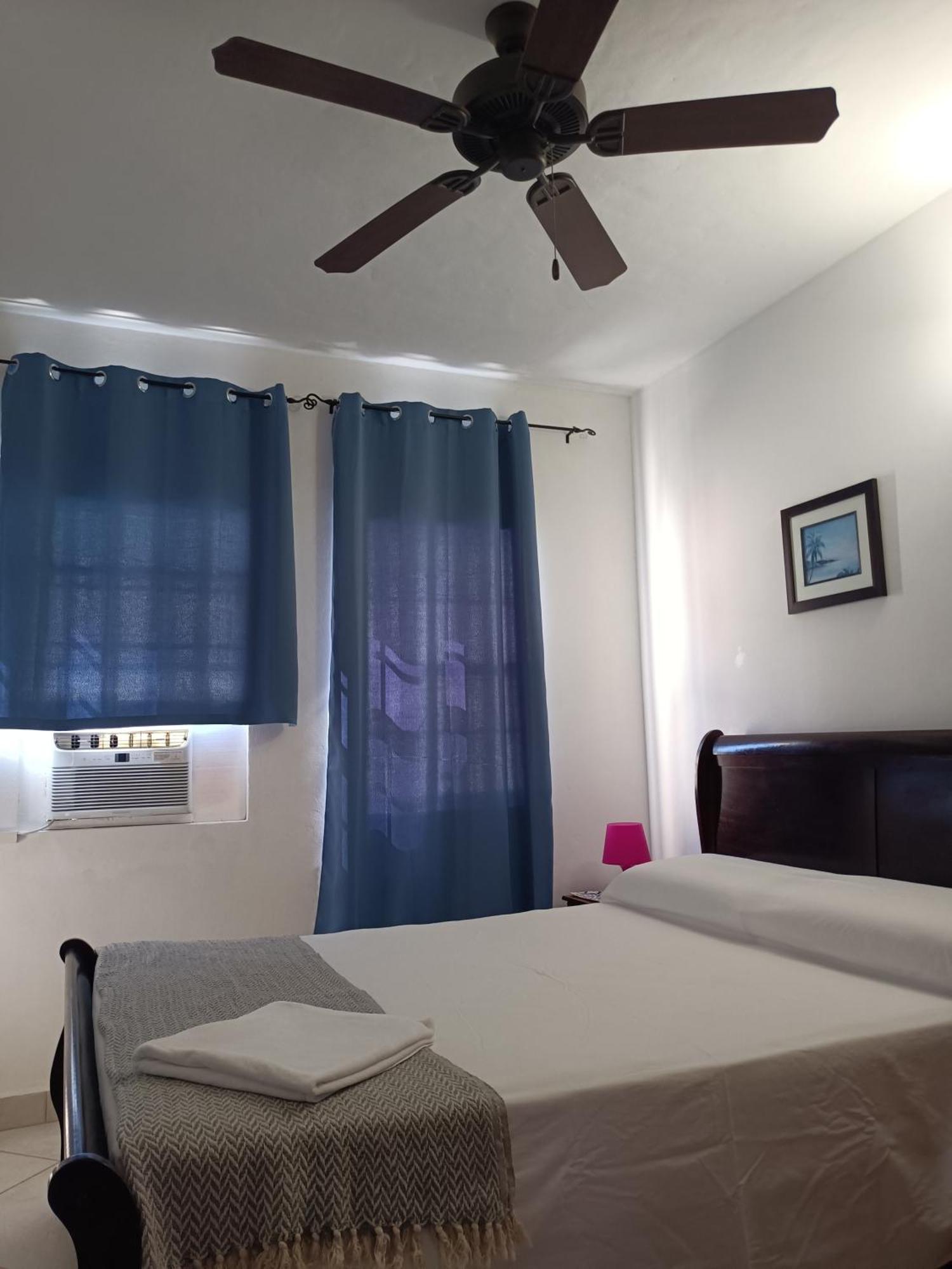 Holiday Home Belvedere Dickenson Bay Quarto foto